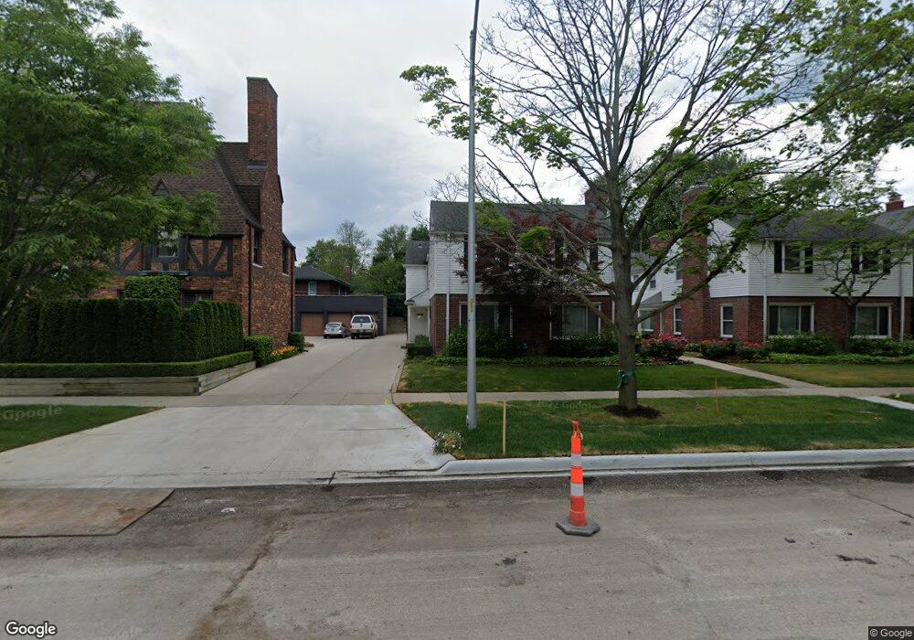 345 Rivard Blvd, Grosse Pointe, MI 48230 - photo 1