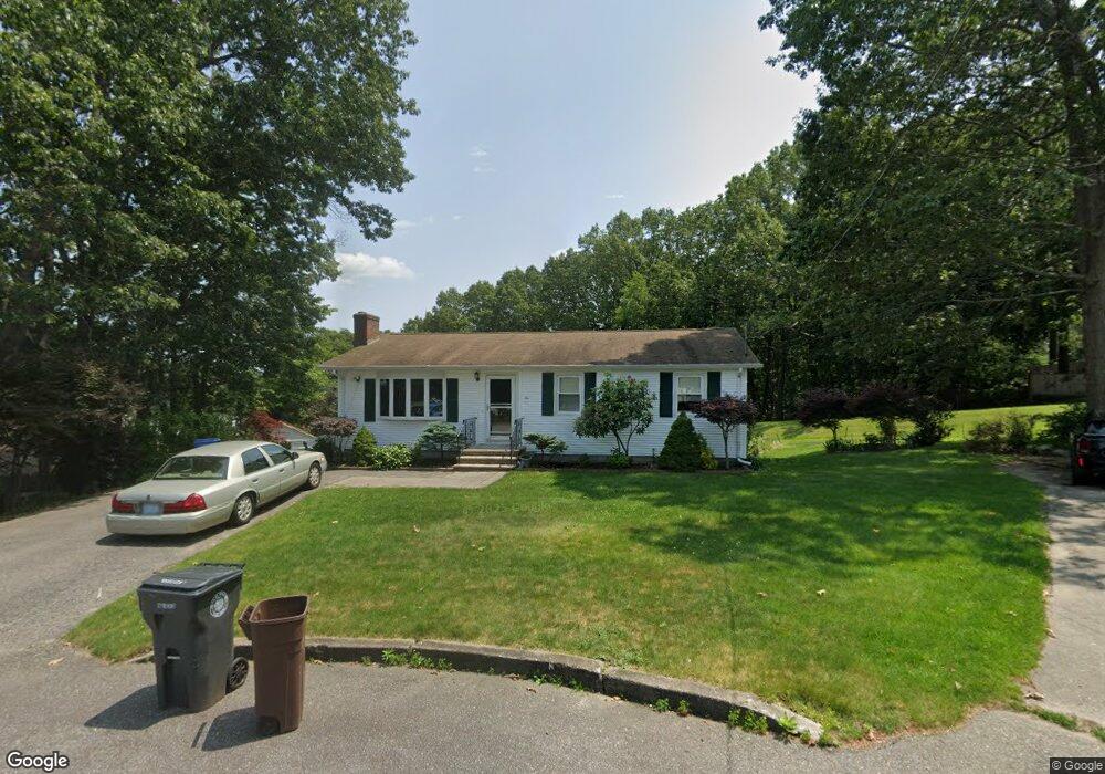 10 Canterbury Ct, Cranston, RI 02920 - photo 1