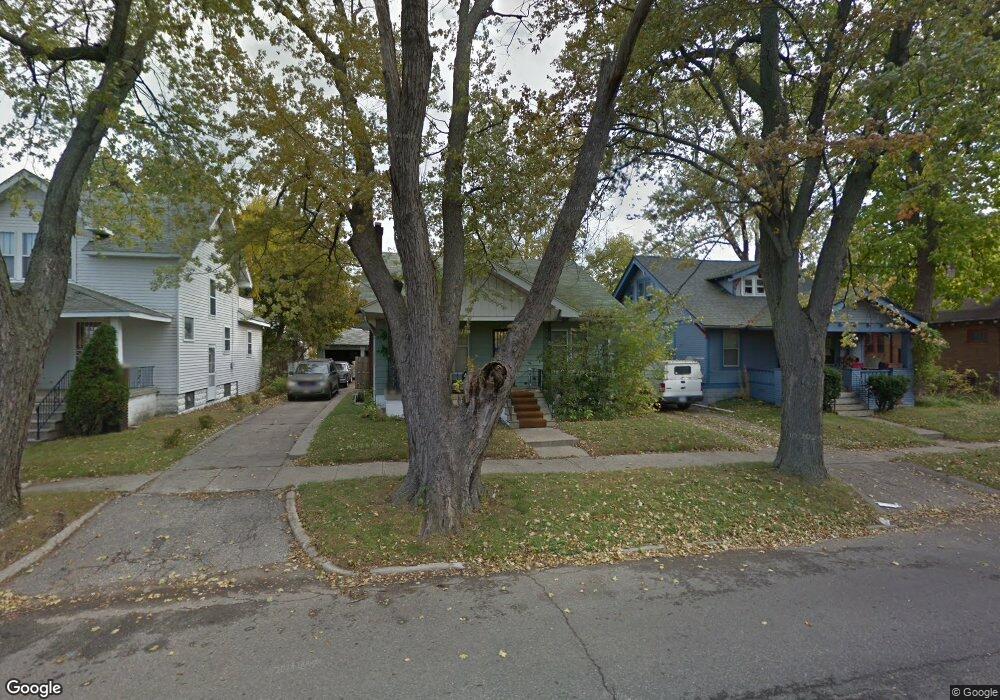 1305 Kearsley Park Blvd, Flint, MI 48506 - photo 1