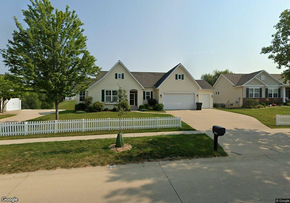 6316 Ushers Ridge Dr NE, Cedar Rapids, IA 52411 - photo 1