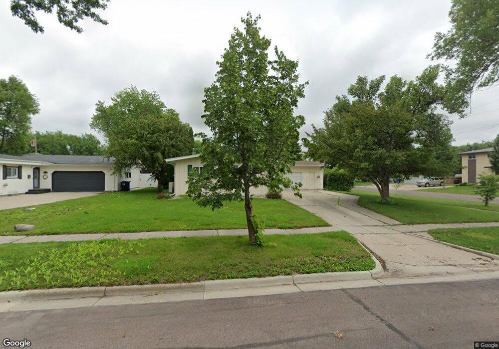 3001 8th St N, Fargo, ND 58102 - photo 1