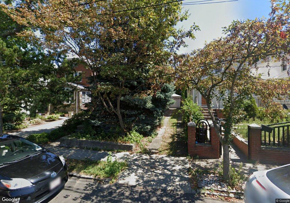 7719 169th St, Fresh Meadows, NY 11366 - photo 1