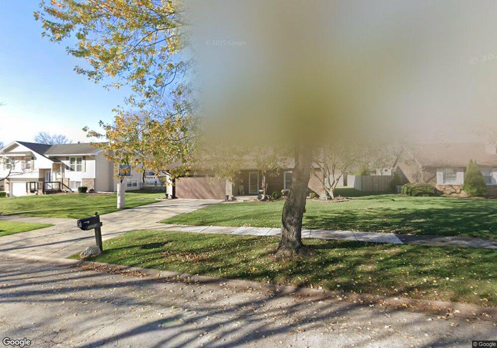 1070 Grenada Dr, Aurora, IL 60506 - photo 1