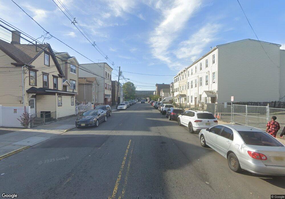 626 E Pt Jersey St, Elizabeth, NJ 07206 - photo 1