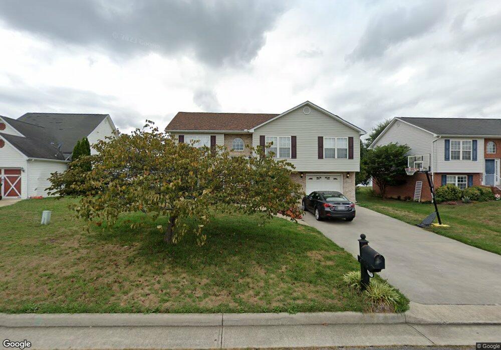 205 Rutledge Dr, Waynesboro, VA 22980 - photo 1