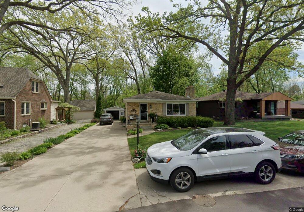 2185 Avondale St, Sylvan Lake, MI 48320 - photo 1