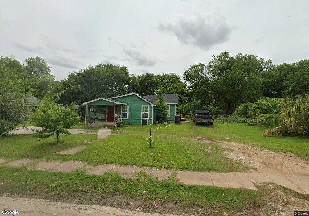 741 N Wilhite St, Cleburne, TX 76031 - photo 1