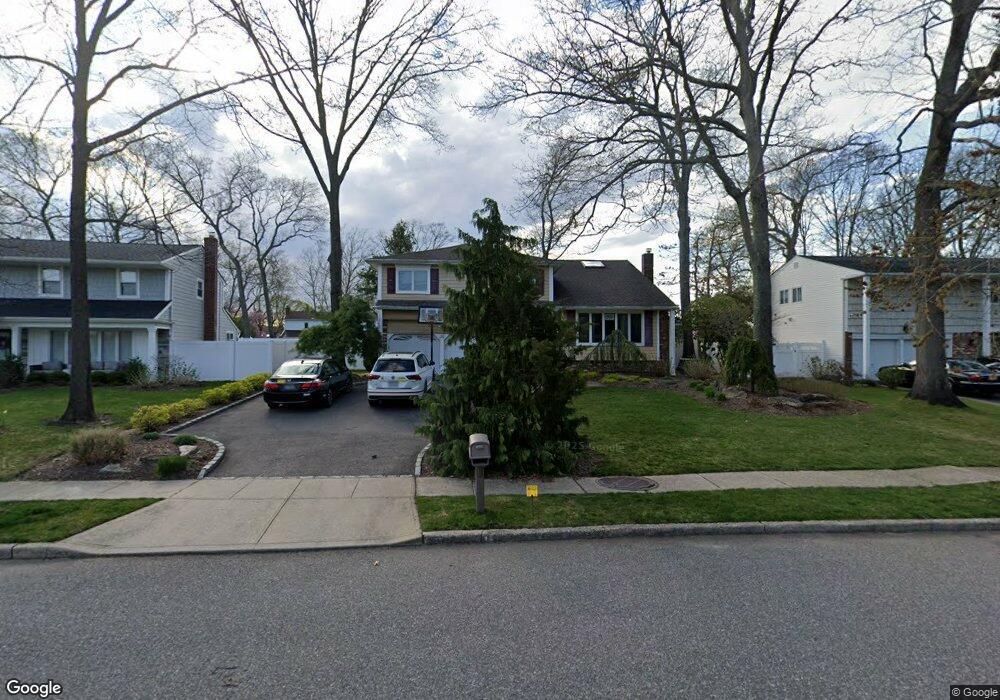 72 Wicks Path, ComMacK, NY 11725 - photo 1