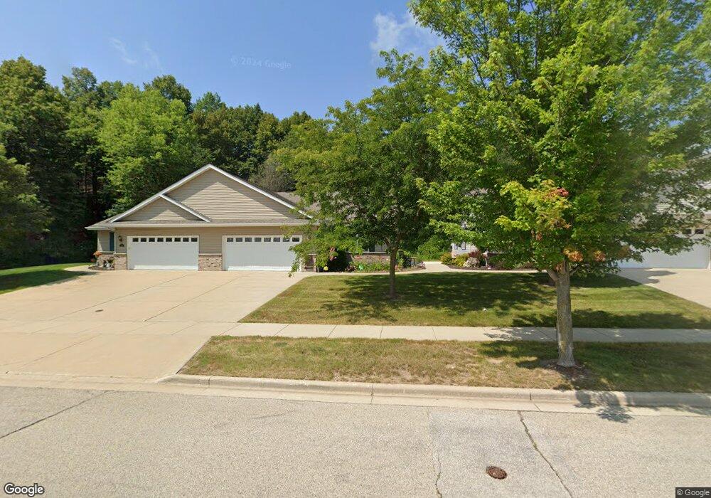 711 Prospect Dr, Kewaskum, WI 53040 - photo 1