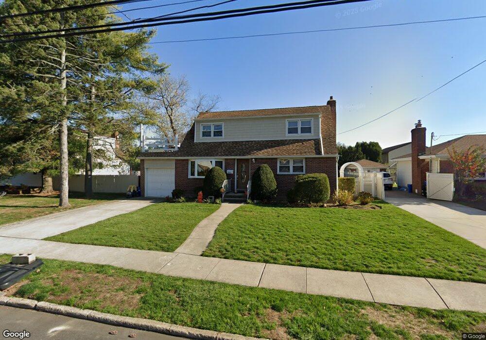 2611 Fortesque Ave, Oceanside, NY 11572 - photo 1