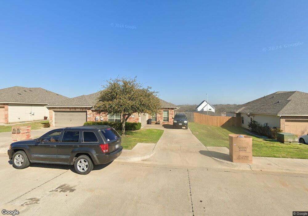 1054 Newcastle Dr, Weatherford, TX 76086 - photo 1