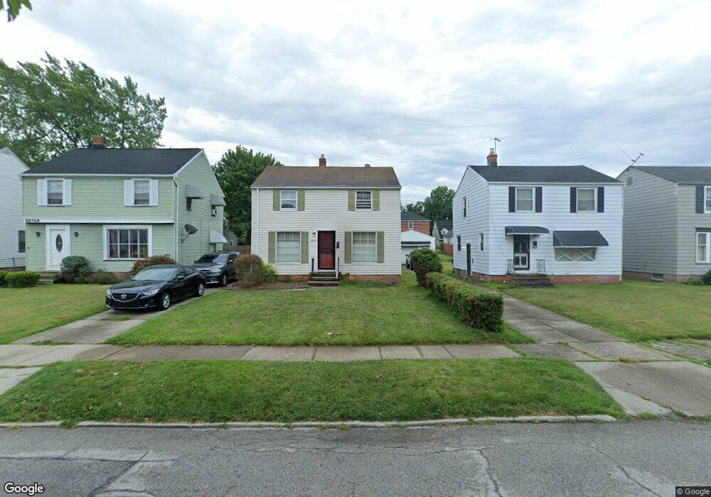 20710 Clare Ave, Maple Heights, OH 44137 - photo 1