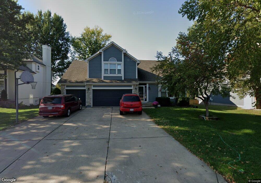 335 SW Albatross Ct, Lees Summit, MO 64082 - photo 1