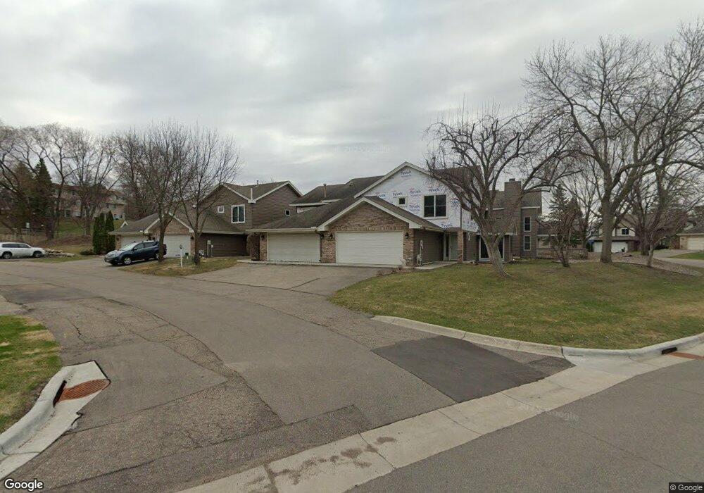 18515 Apple Tree Ct, Minnetonka, MN 55345 - photo 1