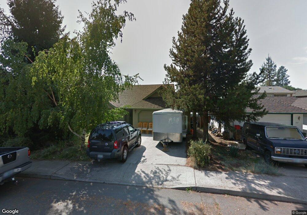 523 NE Majesty Ln, Bend, OR 97701 - photo 1