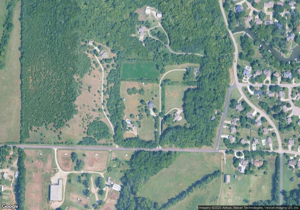 7820 SW 37th St, Topeka, KS 66614 - photo 1