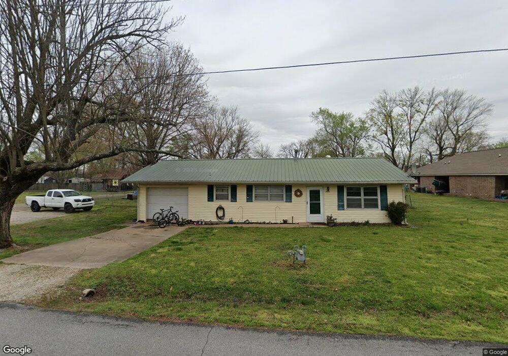 208 W Thurman St, Prairie Grove, AR 72753 - photo 1