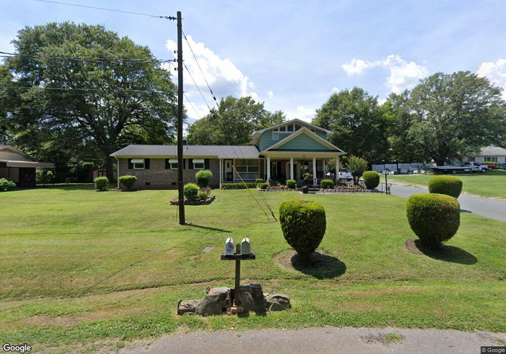 393 Holmes St, Shelby, NC 28152 - photo 1