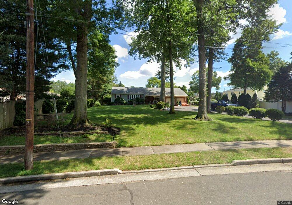 180 Misty Ln, Middlesex, NJ 08846 - photo 1