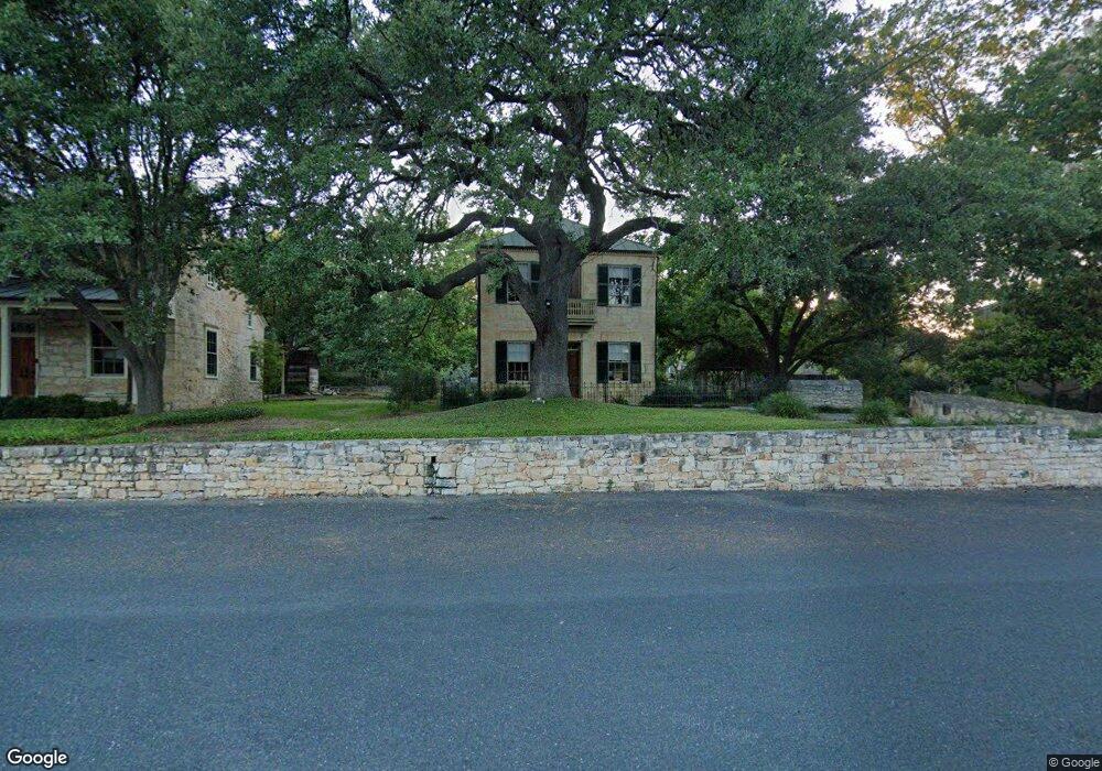 108 E Schubert St, Fredericksburg, TX 78624 - photo 1