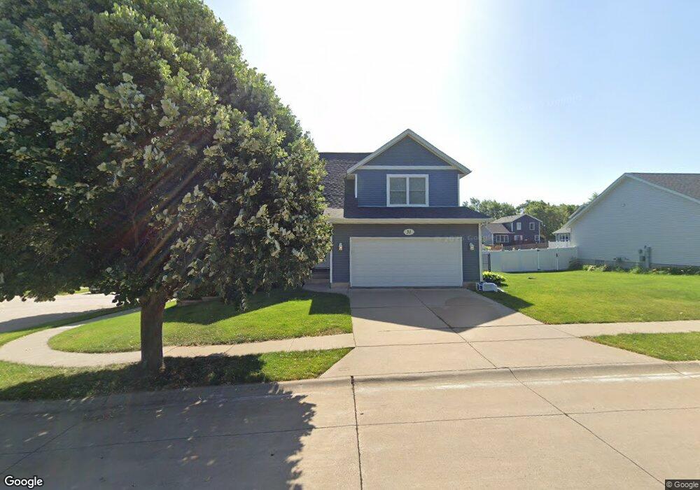 31 W Village Cir, Davenport, IA 52806 - photo 1