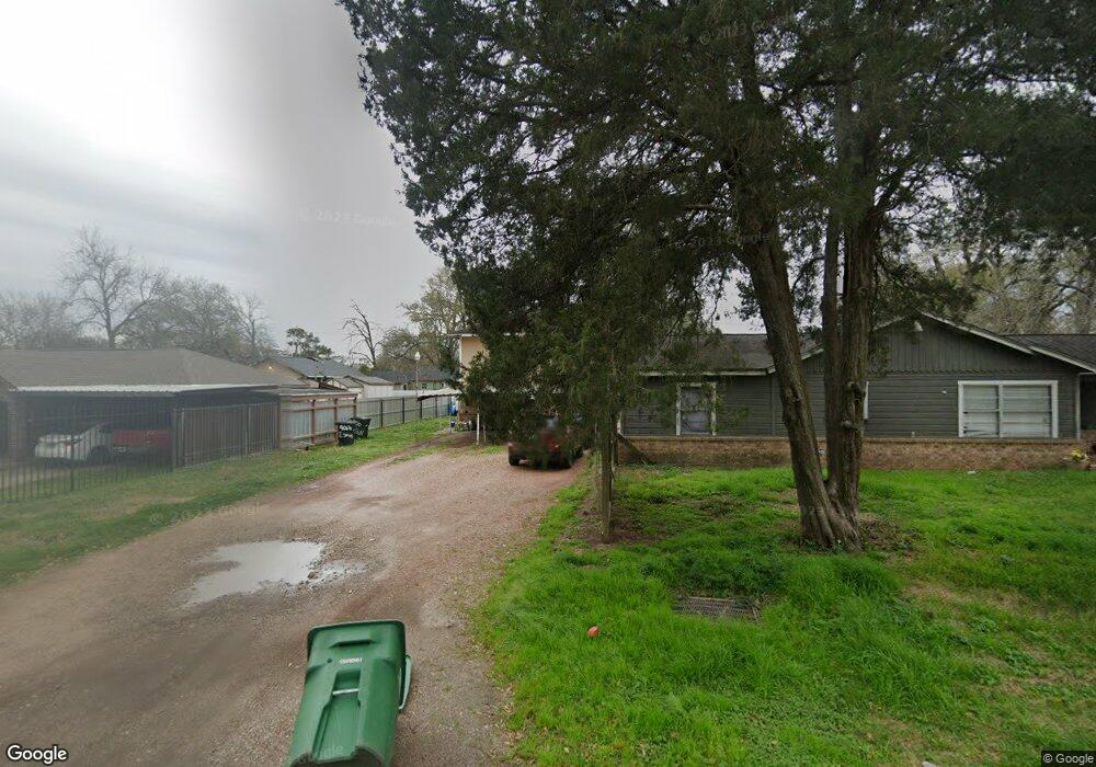 906 E Sunnyside St, Houston, TX 77076 - photo 1