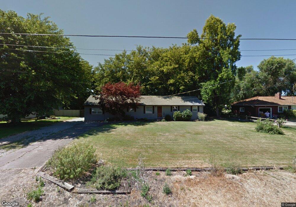 947 Beall Ln, Central Point, OR 97502 - photo 1