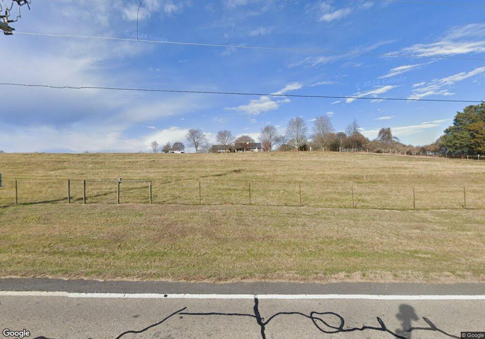 4033 Clarks Bridge Rd, Gainesville, GA 30506 - photo 1