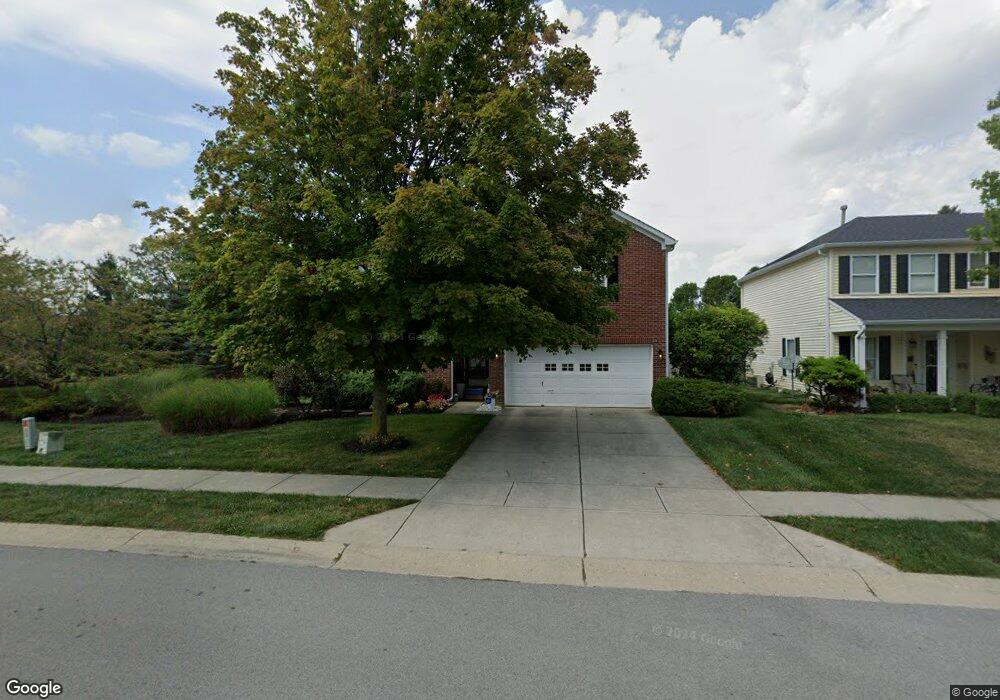 10130 Holly Berry Cir, Fishers, IN 46038 - photo 1