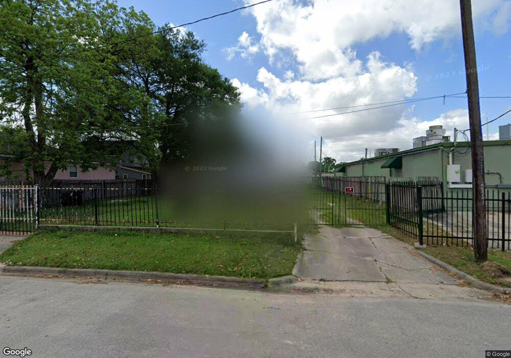 210 Moody St, Houston, TX 77009 - photo 1