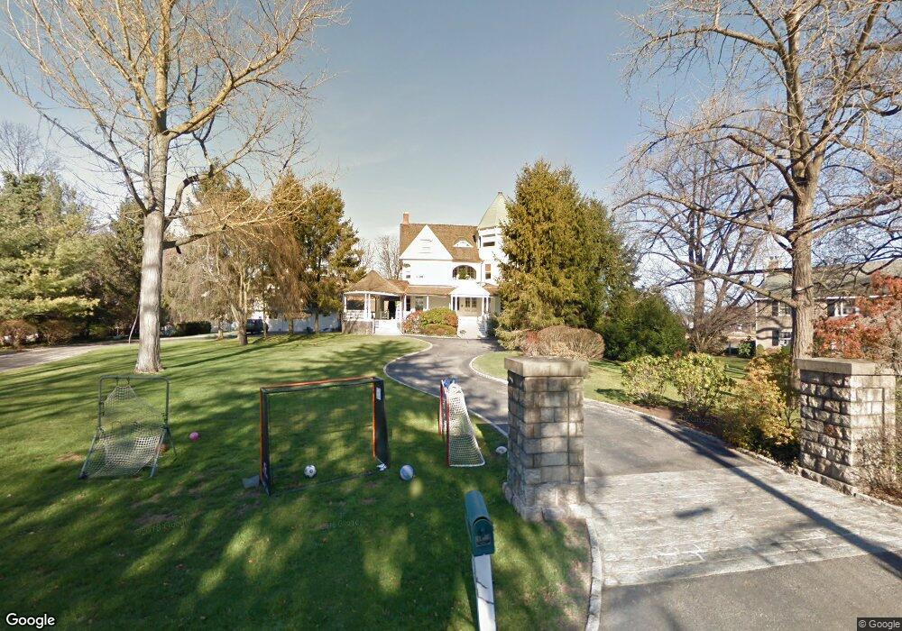 15 Willowmere Cir, Riverside, CT 06878 - photo 1