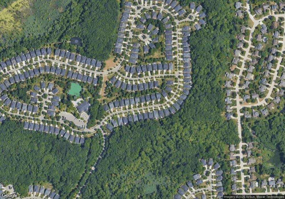 3877 Hillsdale Dr, Auburn Hills, MI 48326 - photo 1