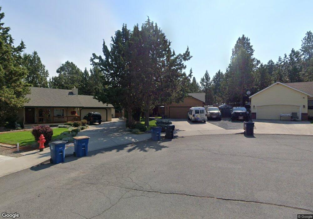 1629 NE Daphne Ct, Bend, OR 97701 - photo 1