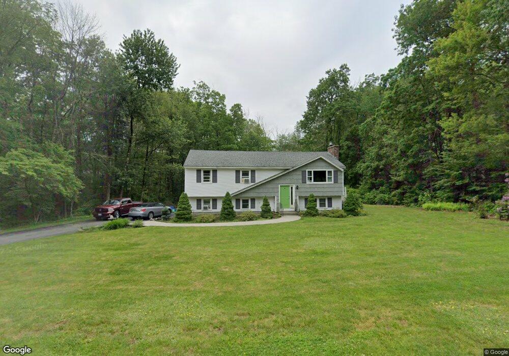 8 Gordon Dr, Londonderry, NH 03053 - photo 1