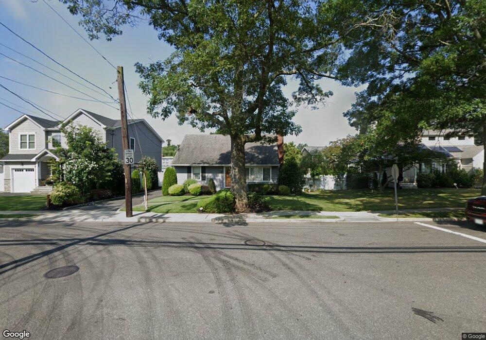 163 Little Whaleneck Rd, Merrick, NY 11566 - photo 1