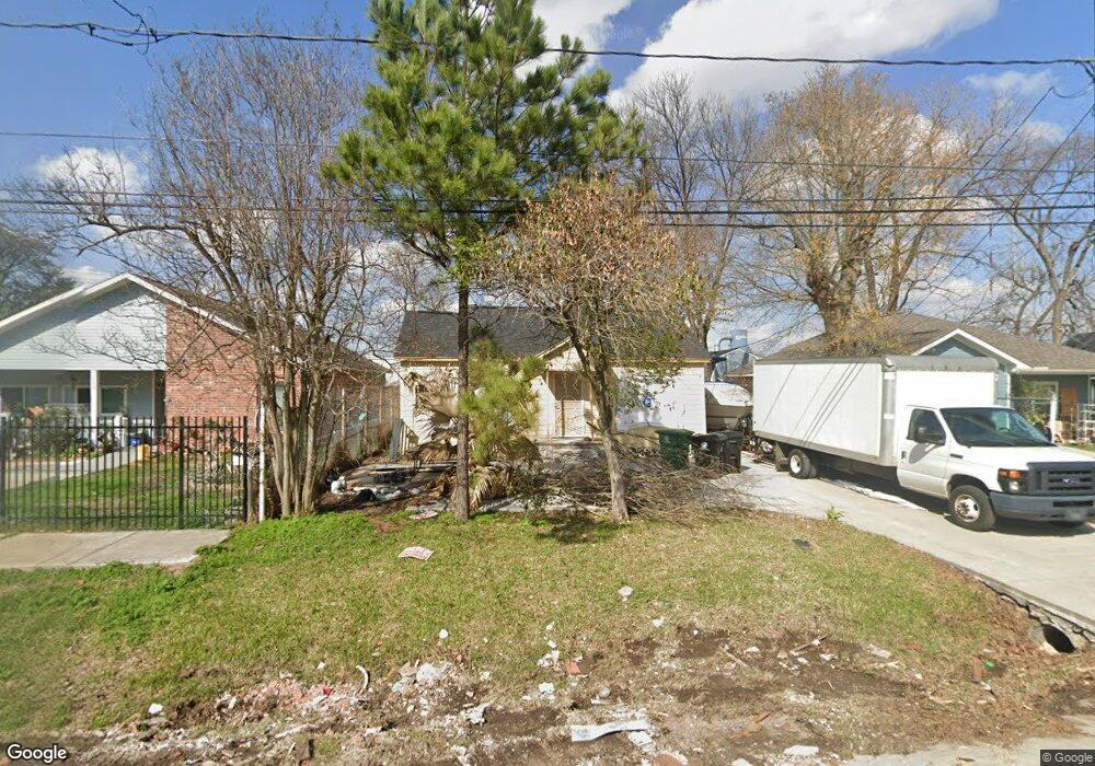 511 Frisco St, Houston, TX 77022 - photo 1