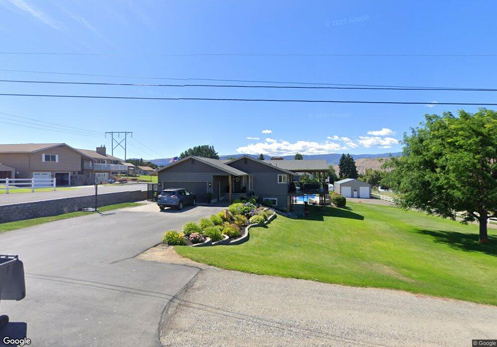 2030 Glen St NE, East Wenatchee, WA 98802 - photo 1