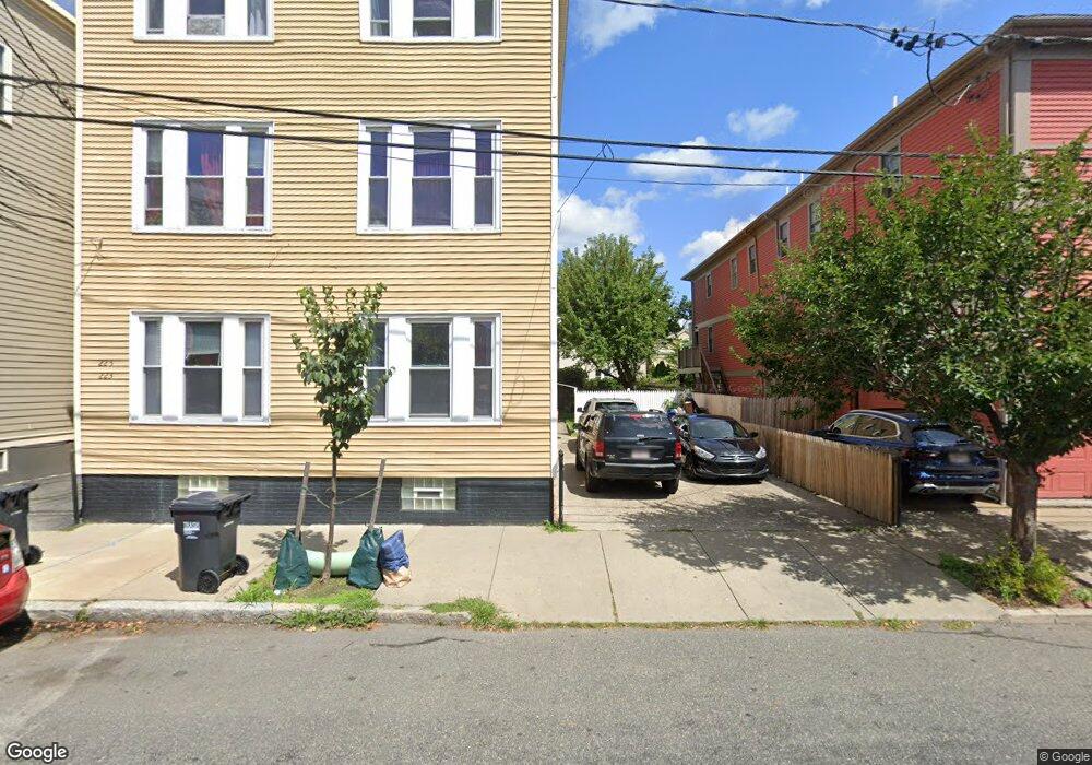 223 Charles St unit 1, Cambridge, MA 02141 - photo 1