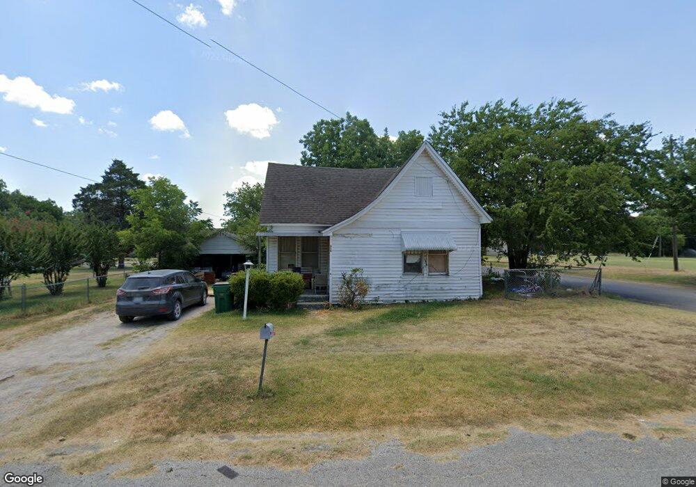 316 Andrews St, Gainesville, TX 76240 - photo 1