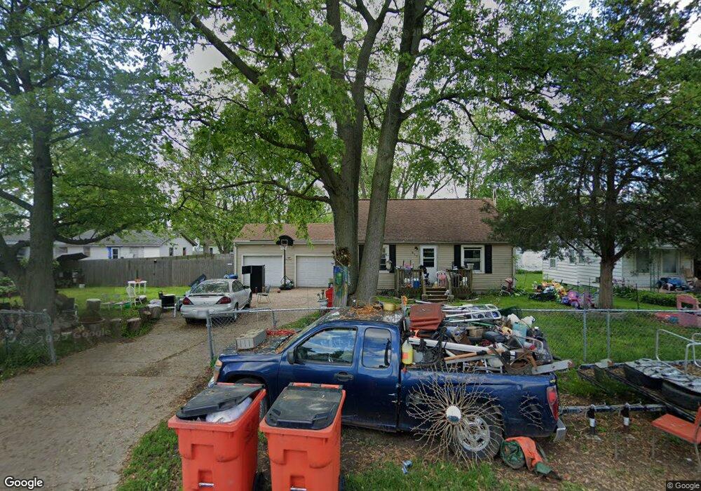 817 N 33rd St, Mattoon, IL 61938 - photo 1