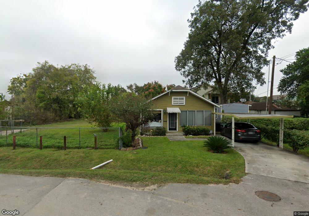 217 E 32nd St, Houston, TX 77018 - photo 1