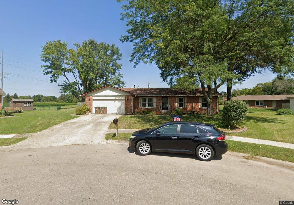 3340 Woodcrest Ct, Columbus, IN 47203 - photo 1