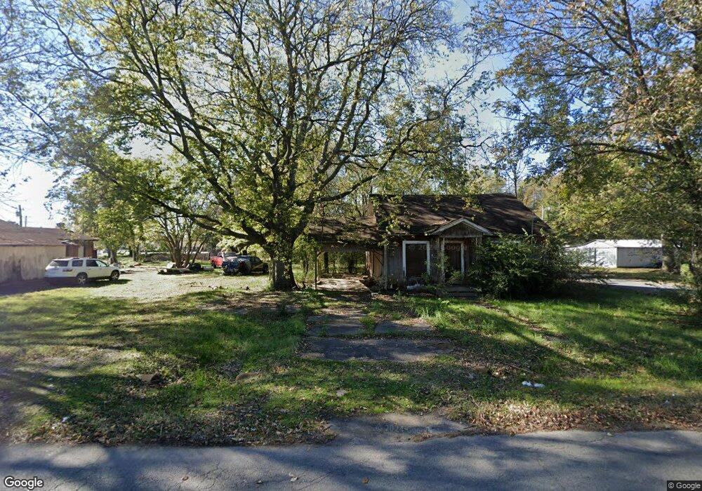 921 N Main St, Stuttgart, AR 72160 - photo 1