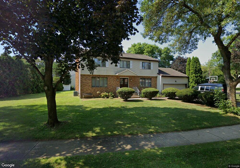 282 Purdue Ct, Paramus, NJ 07652 - photo 1