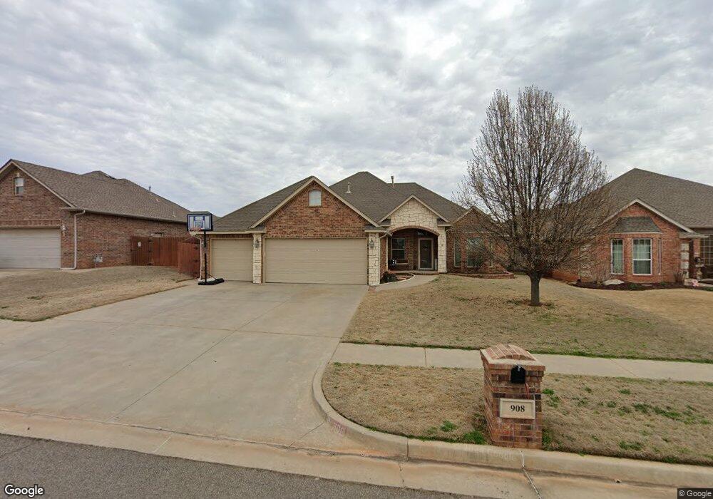 908 Lanie Ln, Moore, OK 73160 - photo 1