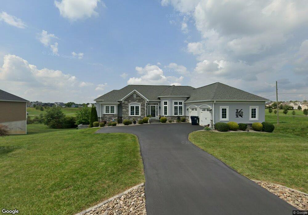 1003 Shannon Dr S, Greencastle, PA 17225 - photo 1