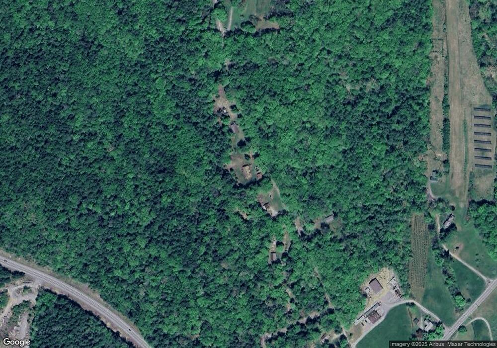 61 S Pine Banks Rd, Putney, VT 05346 - photo 1