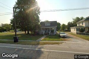 909 5th St, Carrollton, IL 62016