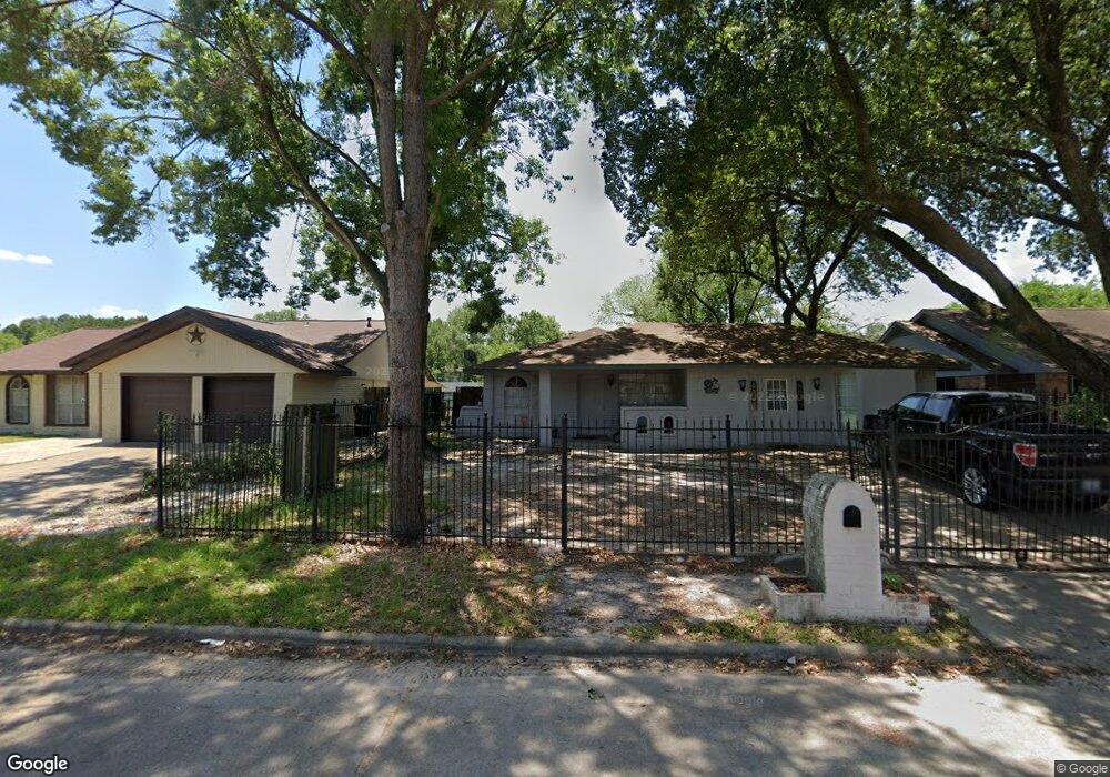 2207 Deerhurst Ln, Houston, TX 77088 - photo 1