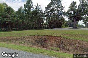 31 New Grove Rd, Kenbridge, VA 23944